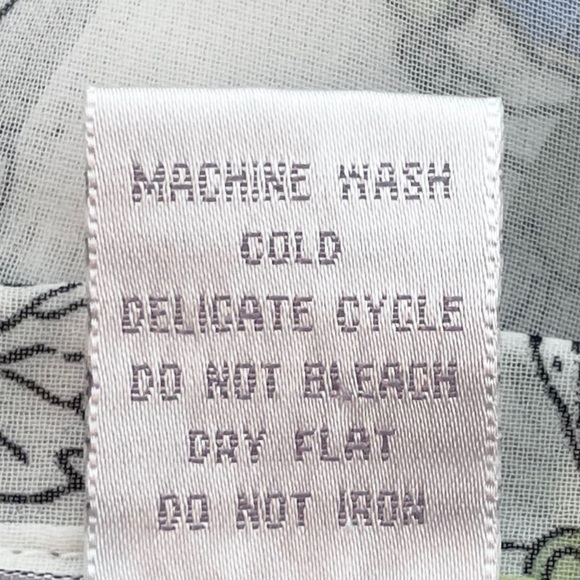 Vintage Jordan Sheer Butterfly Print Button Down Blouse Size M - Picture 9 of 9